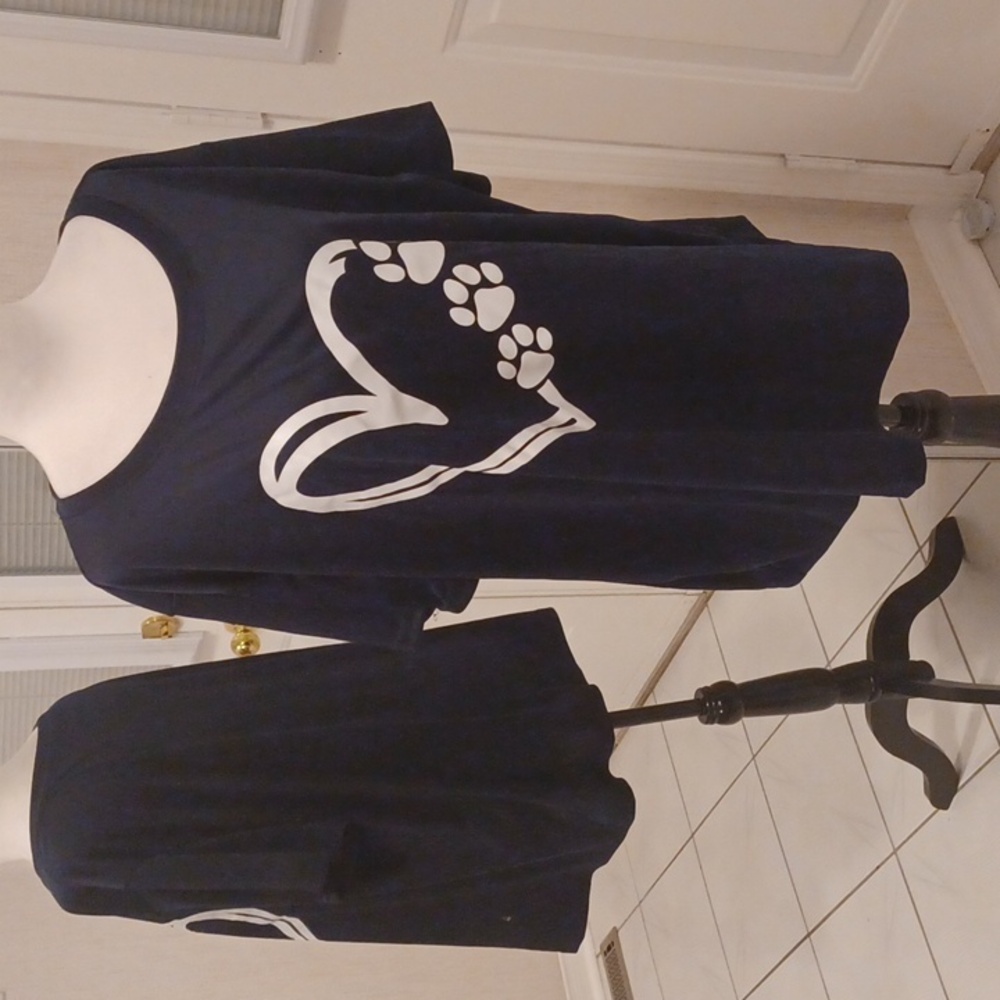 4/$60 New Dark Navy "Pet Love" Tee - Size 3XL (US18)